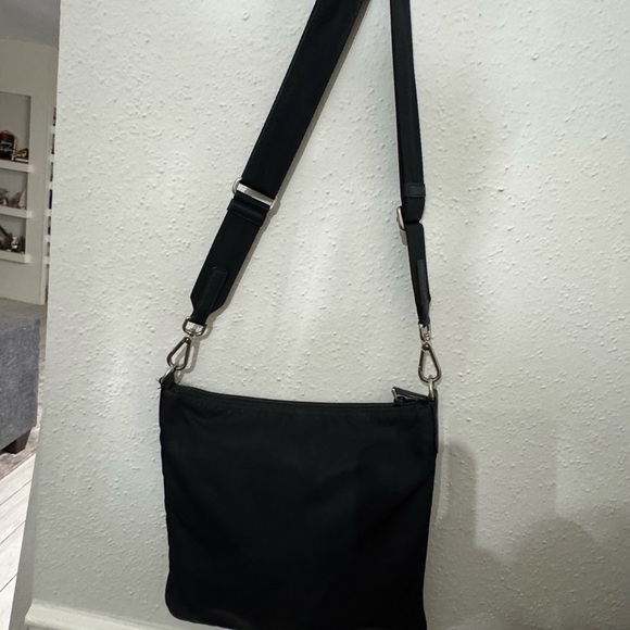 Prada Black nylon shoulder bag - Picture 9 of 11